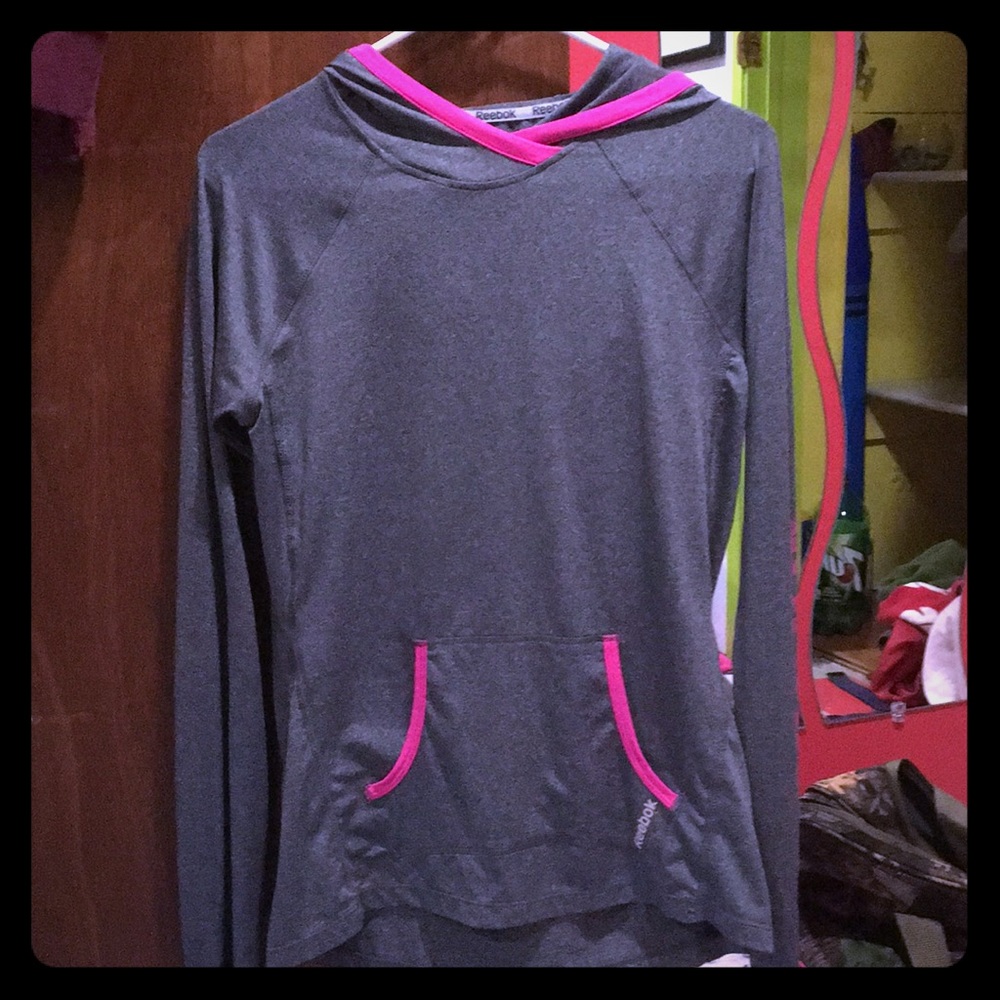 Reebok -Grey running shirt with hood